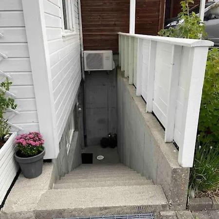 Koselig Kjellerleilighet Ca 25 Minutter Kjoring Fra Sentrum Stavanger