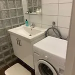 Koselig Kjellerleilighet Ca 25 Minutter Kjoring Fra Sentrum